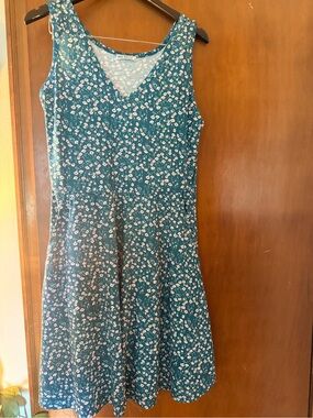 HUHOT Teal Floral V-Neck Dress